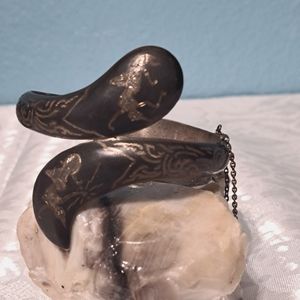 Vintage hinged Siam Silver bangle excellent condition safety chain
